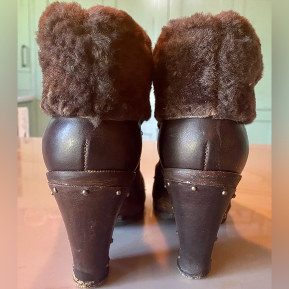 TIMBERLAND Real sheep fur, leather, and suede booties with studs and heels. - Picture 5 of 12